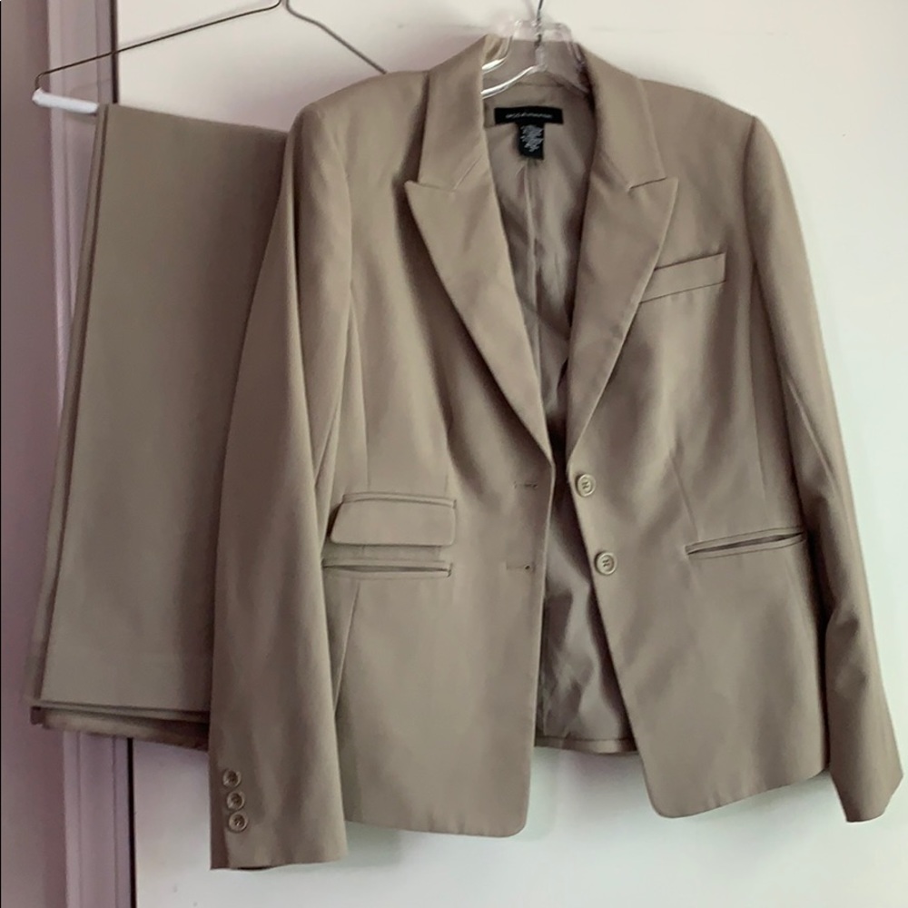 Suit